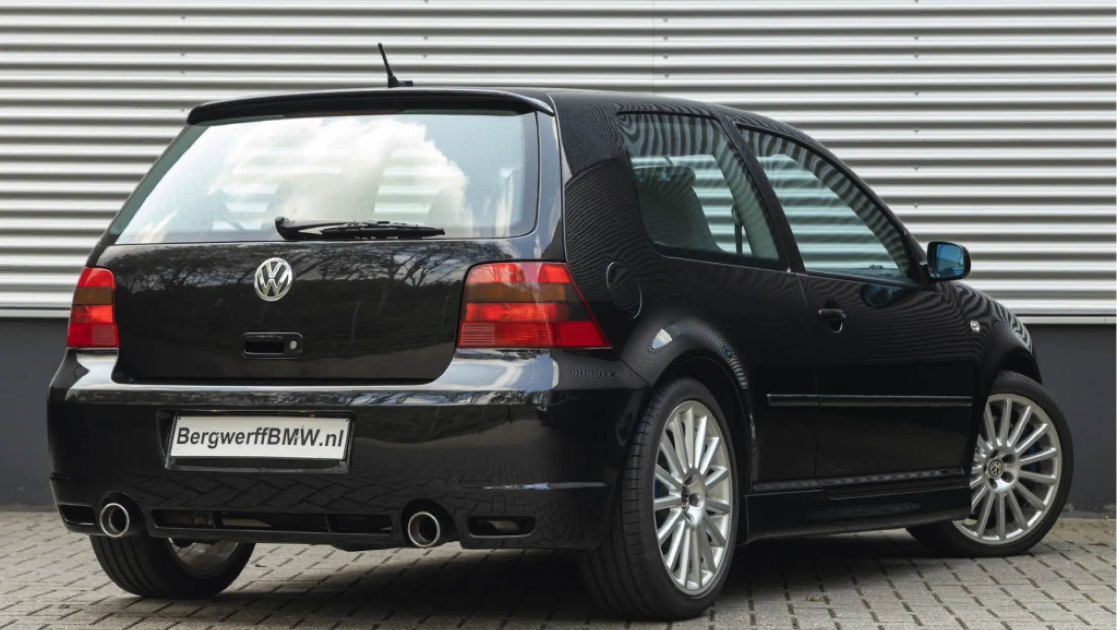Volkswagen Golf 3.2 V6 R32 4Motion