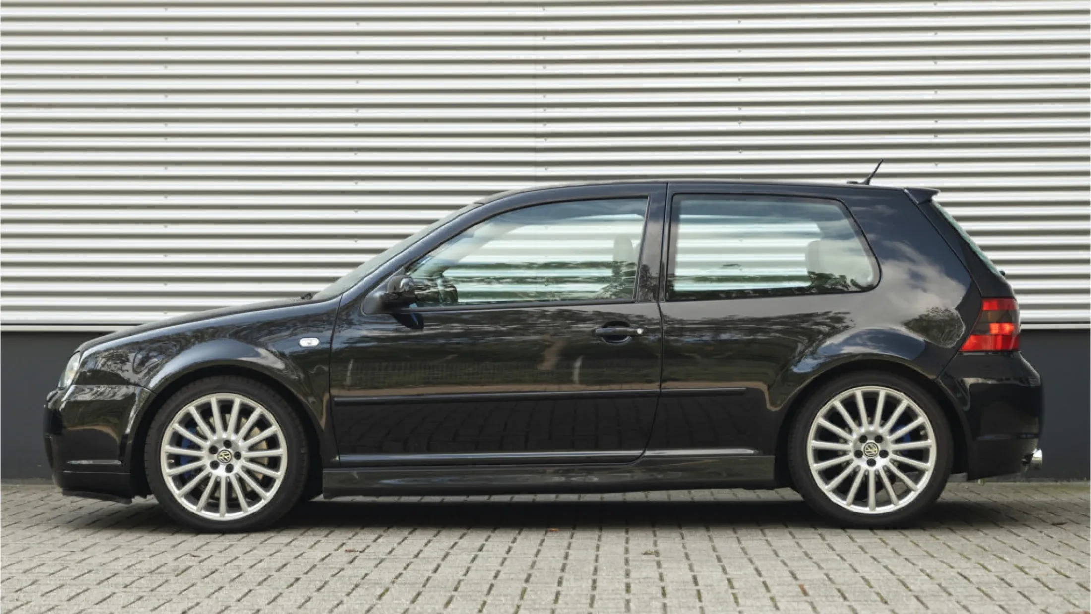 Volkswagen Golf 3.2 V6 R32 4Motion