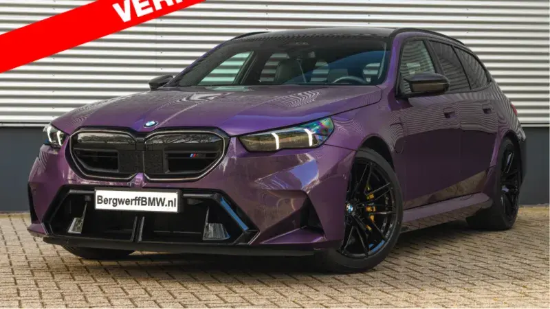 BMW M5 Touring Individual Daytonaviolett leder Meriono Silverstone Schwarz G99